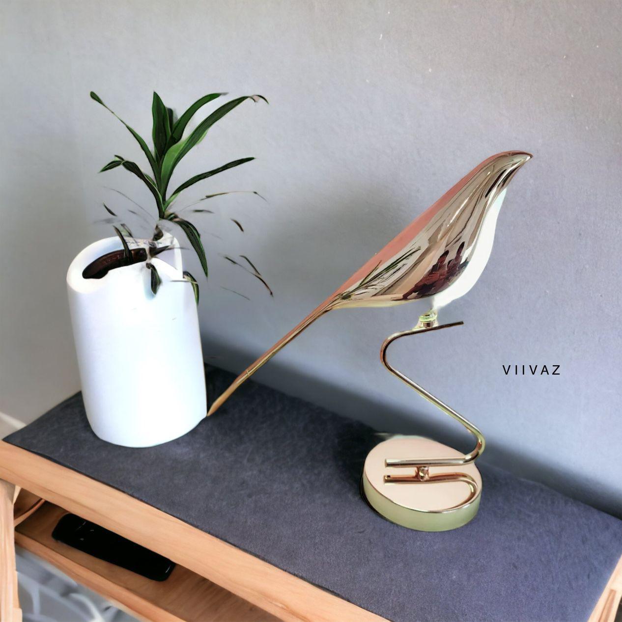 Luxury Golden Bird LED Table Lamp